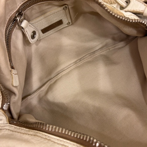 Vintage Miu Miu Cream leather embellishment flower motif baguette bag purse - Picture 9 of 16